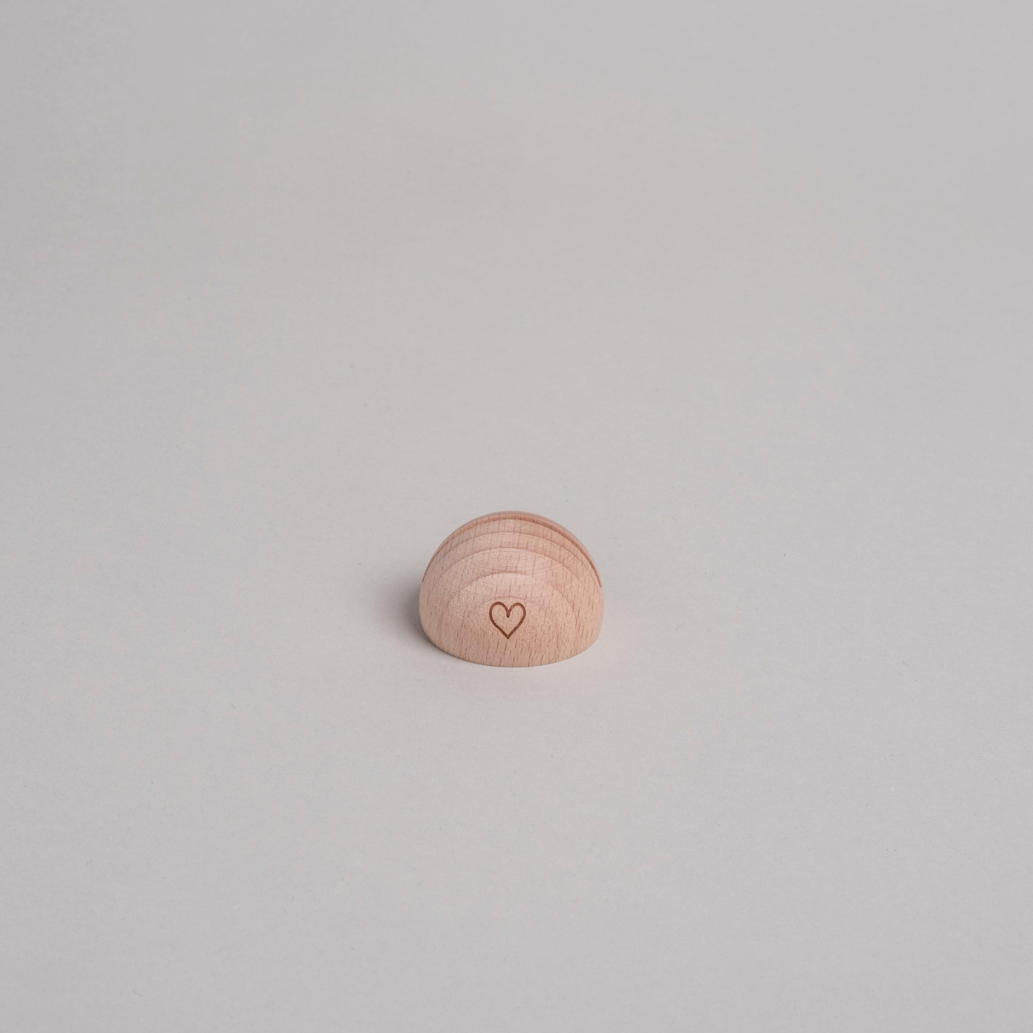 Halbrunder Kartenständer Herz