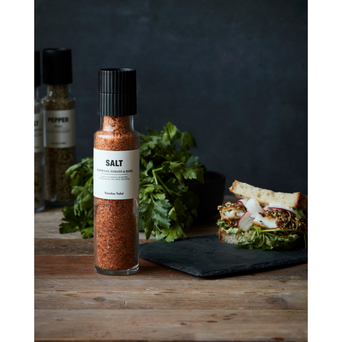Salz mit Tomaten,Basil und Parmesan